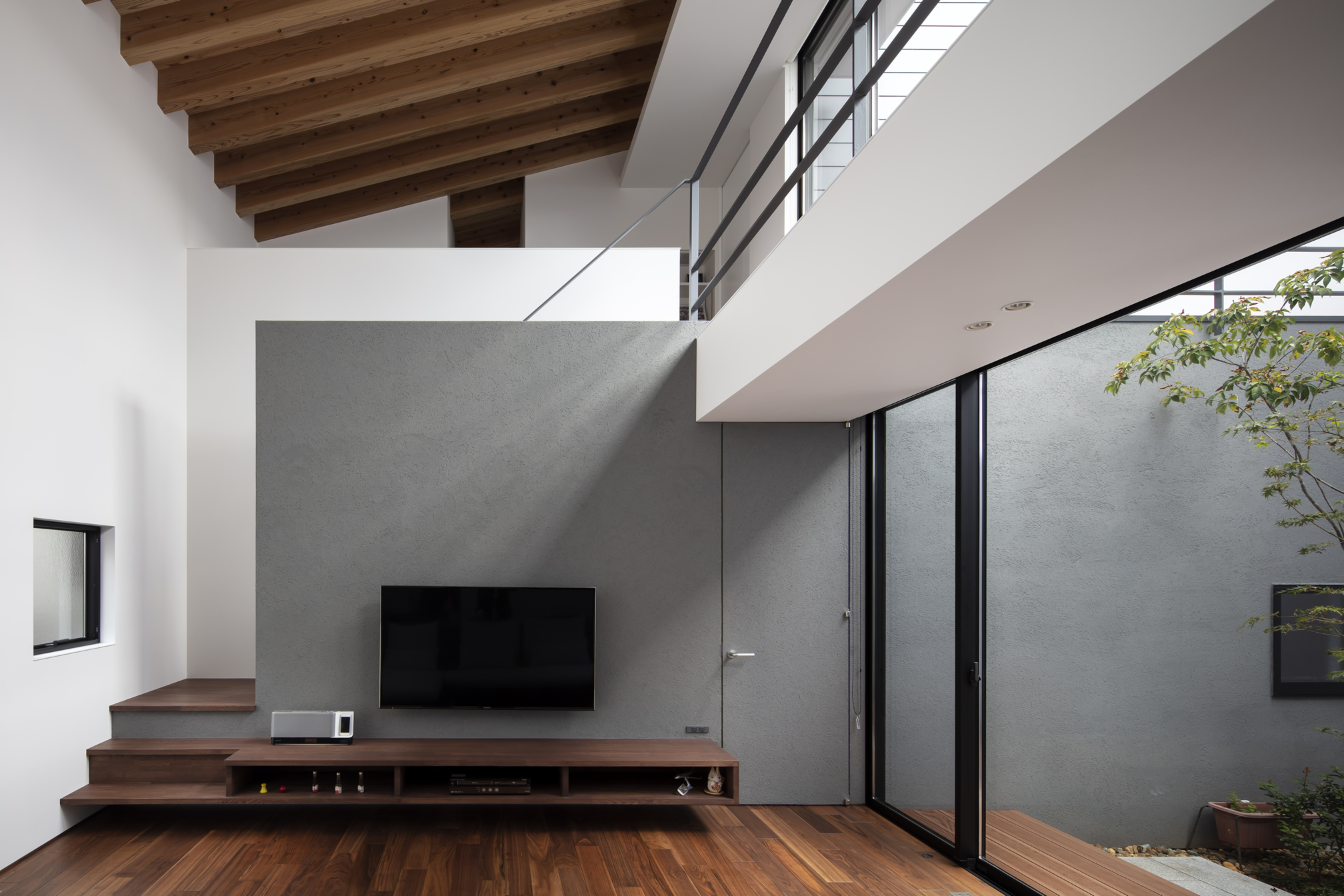 吹き抜け・勾配天井１